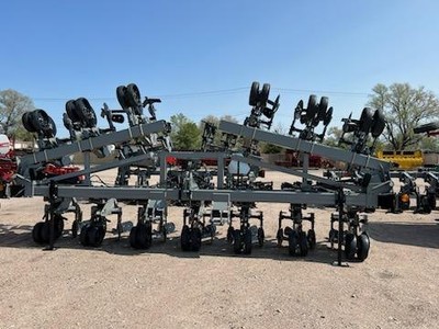 2023 HINIKER 6500 ROW CROP CULTIVATOR