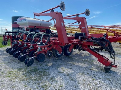 2008 WHITE 8516 PLANTER