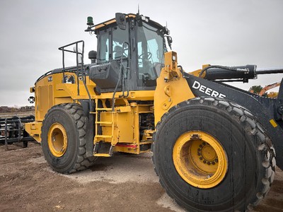 2023 JOHN DEERE 744P WHEEL LOADER