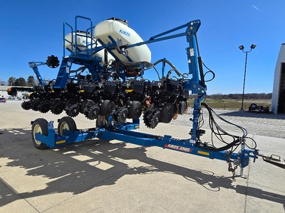 2022 KINZE 3505 PLANTER