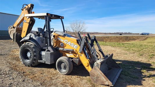 2017 CASE 580N BACKHOE