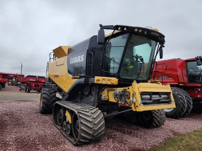 2011 CLAAS 760TT COMBINE