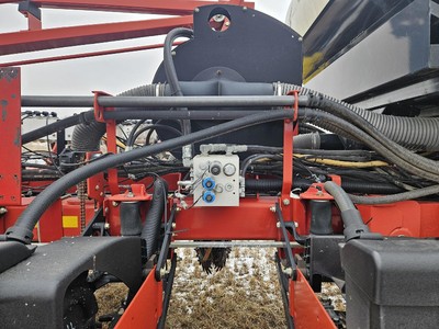 2014 CASE IH 1255 PLANTER