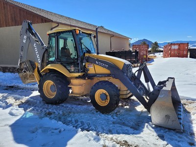 2005 VOLVO BL70 BACKHOE