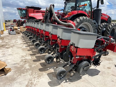 2014 CASE IH 1235 PLANTER