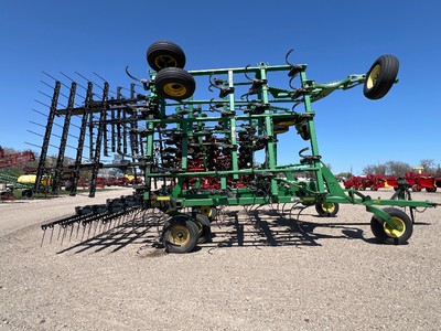 2009 JOHN DEERE 2210 FIELD CULTIVATOR