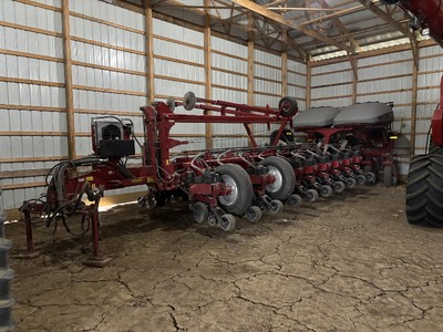 2014 CASE IH 1255 PLANTER