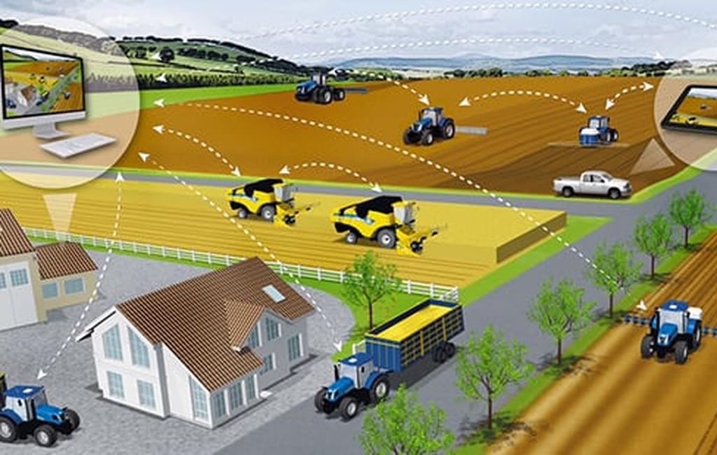 //assets.cnhindustrial.com/nhag/nar/assets/plm-precision-farming/data-management-telematics/plm-connect-essential/overview/plm-connect-essential-telematics-manage-your-machine-from-the-comfort-of-your-office.jpg